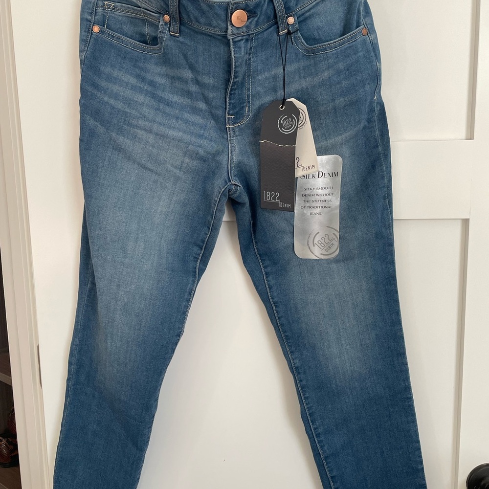 1822 Denim Women's Classic Blue Ankle Skinny Jeans
